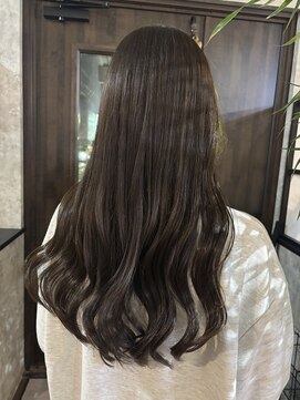 アイビーヘアー(iB HAiR) グレージュカラー/ゆる巻ロング