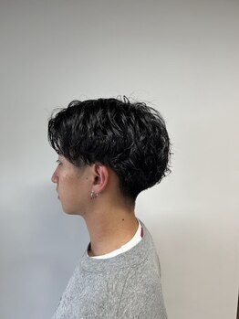イッヒ 茅ヶ崎(IHHI)の写真/[茅ヶ崎駅徒歩5分]「おまかせ」オーダー大歓迎。ON/OFFキマるスタイルを叶えます[メンズカット/学割U24]