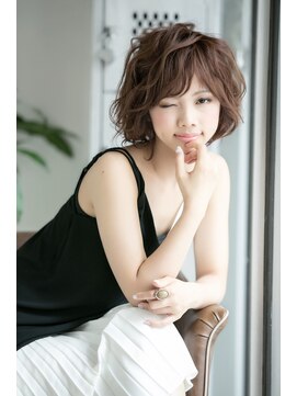 プシュケ(PSYCHE) ブリーチなしカラー30代40代レイヤーショート×ブラウンカラー