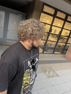 コスアンドコウ 横浜山下(Cos&Co.) カーリーヘア