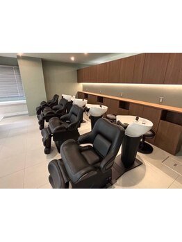 睡眠を誘うほどリラックスできるスパはリピーター多数◎炭酸ヘッドスパで冬の頭皮ケア＆リフレッシュ♪