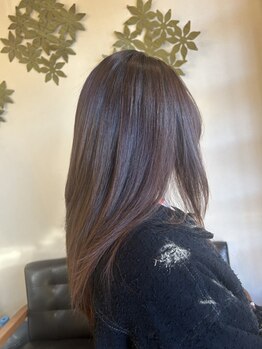 ココロ(COCORO)の写真/従来の縮毛矯正とは違う、ダメージ最小限に抑えた技術がお客様に大人気◎つい触りたくなる自然なツヤ髪に♪