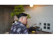 ウィスカーズ(Whiskers)の雰囲気（fade cut）