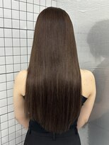 ロムーク 表参道(LOMKH)&nbsp;夏の小顔ロングレイヤーカット顔周りシールエクステブルーカラー