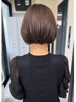 バッカ(BACCA) 艶ブラウンの丸みボブ