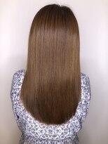 クールブ(Courbe)&nbsp;透明感たっぷりのグロスベージュ♪