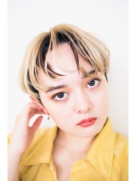 ピズム(PISM) 耳かけハンサムイメチェンショート／ハイライト＆ローライト