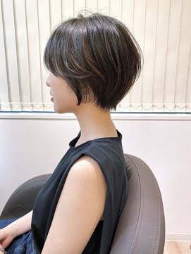 キートス(Kiitos) ○大人可愛い小顔ひし形ショートボブ