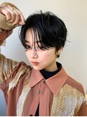 黒髪　ニュアンスパーマ　ハンサムショート　ウェットヘア