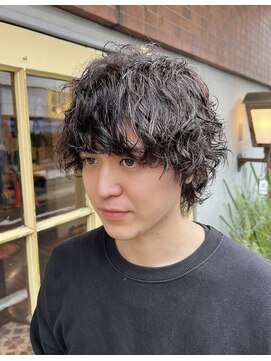 ヨナサン(Yona Saint) 乾かすだけで決まるメンズスパイラルパーマ