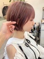 ビュー フクオカ(VIEW FUKUOKA)&nbsp;大人かわいい美髪ホワイトグレージュ ネビージュショートボブ