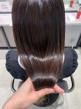 イル(il) 酸性ストレートパーマ【刈谷　安城　知立】
