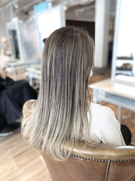 リファイン バイ アフィナー 本厚木店(Refine by Afinar) エアタッチバレイヤージュホワイトベージュ【本厚木】