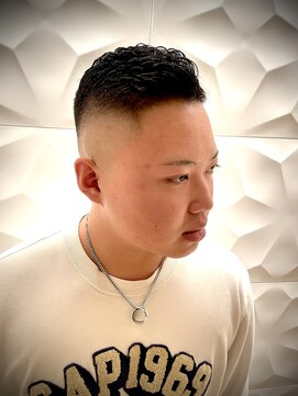 銀座マツナガ 浅草店 短髪パーマ/ハードパートスタイル/スキンフェード/ワイルド