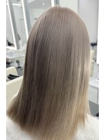 テイス 新宿(TACE)&nbsp;[美髪/ワイドバング/ホワイトブロンド/イメチェン/新宿]