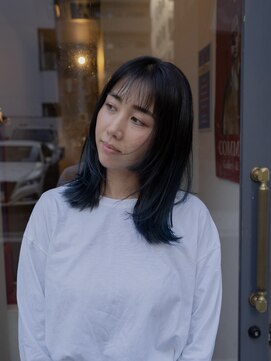 カフカ(CAFCA) ネイビーグラデーション×顔周りレイヤー【Taisuke】