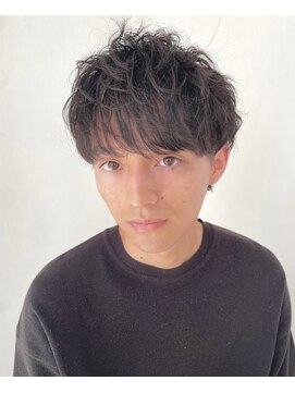 キジ(kiji) ビジネス刈り上げナチュラルマッシュパーマスパイラルパーマ