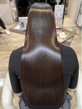 ウィル 梅田店(WiLL)の写真/【茶屋町】スチーム使用の縮毛矯正で乾燥に負けない仕上がり!濡れても崩れない形状記憶ストレート