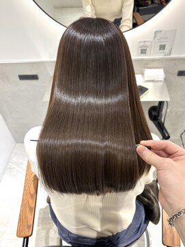 エン バイ ユアーズヘア 銀座店(eN° by youres hair) 髪質改善トリートメント 地毛風縮毛矯正 くすみベージュ 銀座