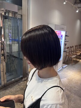 セブンベルベット(7 Velvet) 前下がりボブ