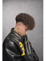 ワンワンオー バーバーショップ 長浜店(@110 BARBER SHOP)&nbsp;ハードパーマ×スキンフェードで唯一無二のストリートヘア