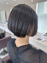 スイクロップエス(sui.cropes)&nbsp;縮毛矯正とショートヘアー　　　レイヤー/辻堂