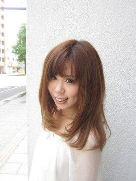 美容室イーナ(e na) かわいさ引き立つミディアムエクステ