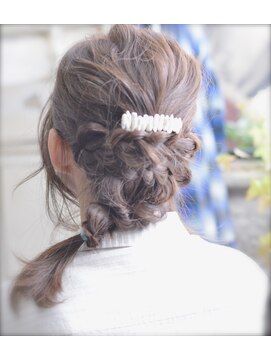 ロイジー(roijir) roijr☆難波茉帆☆ふんわりおフェロアレンジ03-6447-2205