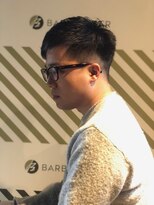 バーバーバー アカバネ(BARBER-BAR AKABANE) 大人の刈り上げスタイル【BARBER-BAR】