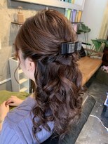私服でも◎ゆるふわハーフアップ