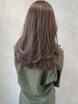 ミューバイケンジ(miu by KENJE)&nbsp;miu Aラインシルエットで大人っぽロングヘア