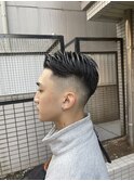 サイドパートセンターパートスキンフェード