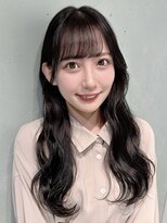 ティア(Tia.)&nbsp;(韓国風/ウェーブ巻き/ロングヘア/前髪/サイドバング/小顔)