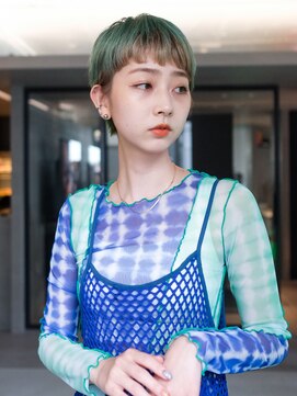 アルバム 銀座(ALBUM GINZA) フェイスフレーミングショートヘア_斜めバンググレージュ_79281