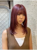 レイヤーカット×ワインレッド