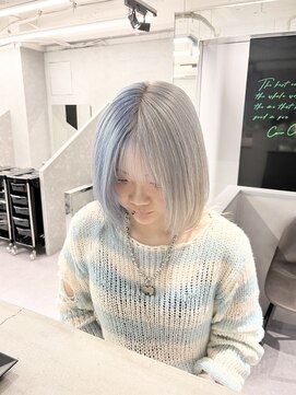 ファイブバイジエクト 堀江(FIVE by The Ect) ホワイト×ブルー