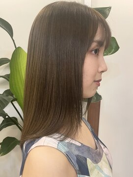 ニーナ(NI-NA) ロングヘア×オリーブベージュ