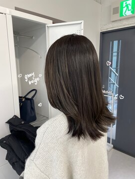 ヌーヴェル(nouvelle) グレージュ×透明感カラー