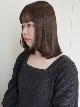 ローネス(LONESS) 動きのあるミディアムレイヤーと透明感抜群なくすみベージュ