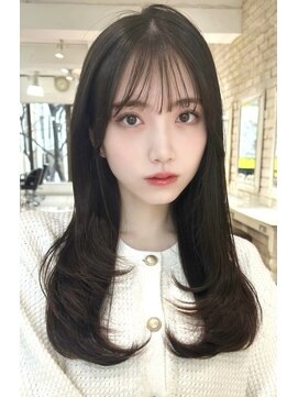 フォルテ 藤枝エピ店 ロングの髪の毛が根元から毛先までツヤツヤ