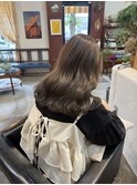 ケアブリーチハイライトミルクティーグレージュ顔まわりレイヤー