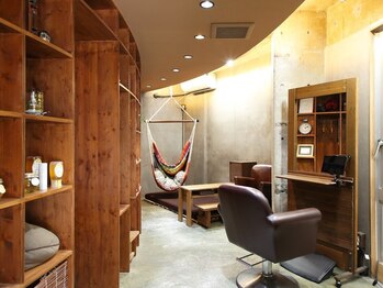 ヘアールーム カーム(Hair Room CALM)の写真/『お部屋にいるようなリラックス』をコンセプトにしたプライベートサロン＊是非ご家族でお越しください♪
