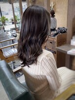 コモレビ(komorebi)&nbsp;【山本智文】上品な透明感ハイライトレイヤーカット