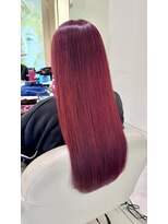 ヘア&エステ ヒロイン 西武池袋店&nbsp;池袋艶大人上品レッドストレートスーパーロングヘアスタイル。
