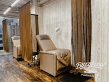 バズフロー バイ ディーアンドティー(BUZZ FLOW by D&T)の雰囲気（開放的な空間でメンズアイブロウ◎メンズカット/メンズパーマ）