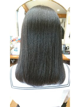 じぃば美容室 伸ばしかけでもピンピン跳ねない♪清潔感!!黒髪ストレート