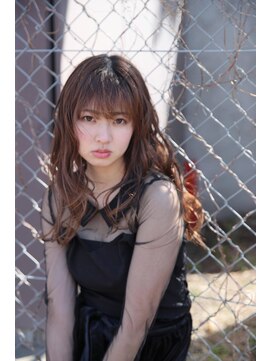 ソーホー ニューヨーク シズオカ(SOHO newyork SHIZUOKA) 束感のあるロングヘア