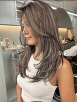 ヨロ 小岩(YOLO) ハイライトショートヘアダブルカラーイルミナカラーオージュア