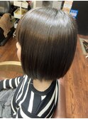 切りっぱなしショートボブ