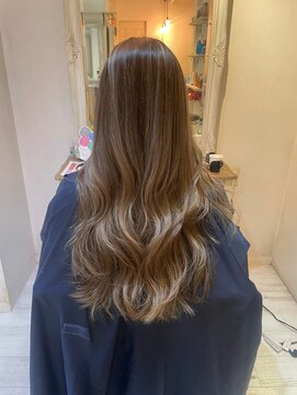 ナンバー ユアイロ 川崎(N° uairo) 【池田】10代20代30代/バレイヤージュ/くすみベージュ/ヘーゼル